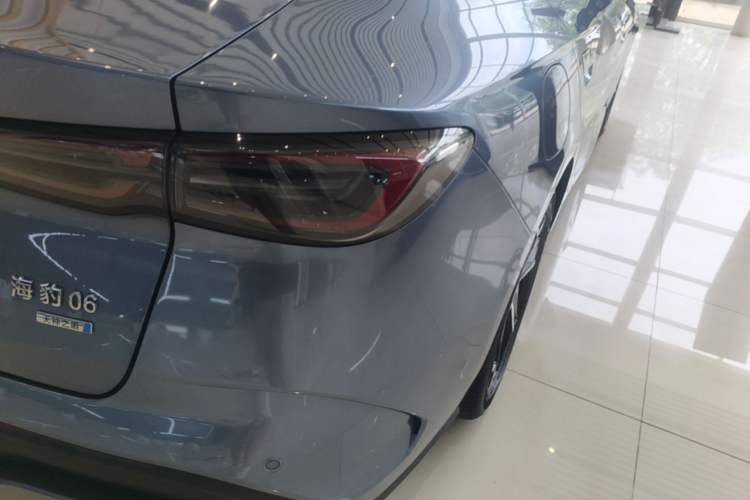 Used BYD Seal 06 New Energy 2025 DM-i Intelligent Drive 120KM Flagship Model Right Rear Taillight