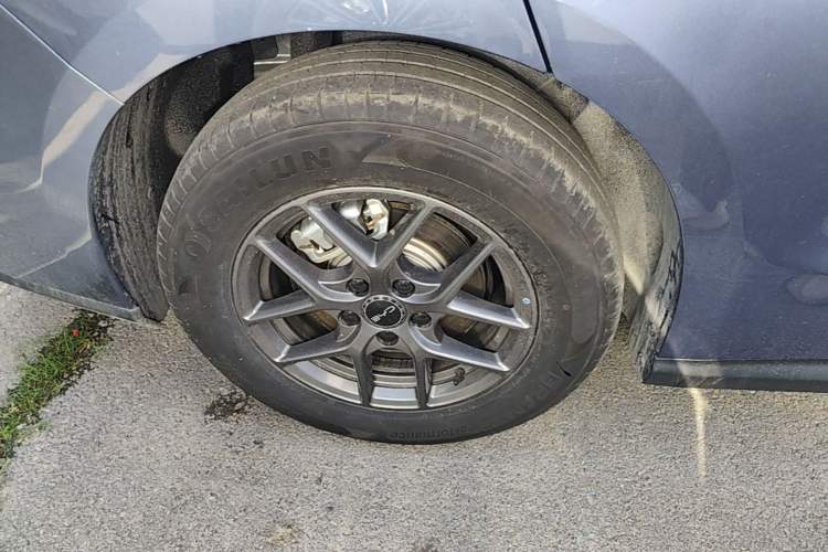 Used BYD Seal 06 New Energy 2025 DM-i Smart Drive 80KM Luxury Model Right Rear Wheel Hub