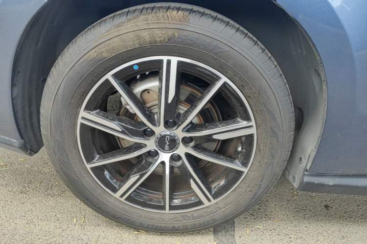 Used BYD Seal 06 New Energy 2025 DM-i Smart Drive 120KM Prestige Model Right Rear Wheel Hub