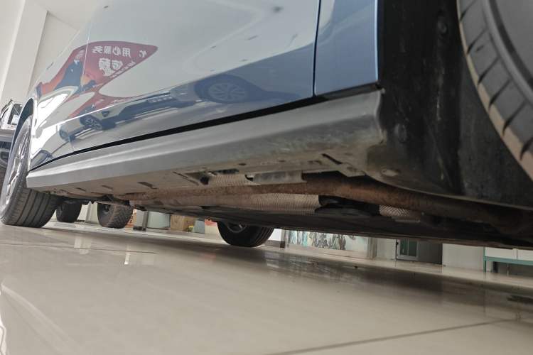 Used BYD Seal 06 New Energy 2025 DM-i Smart Drive 80KM Luxury Model Right Side Sill