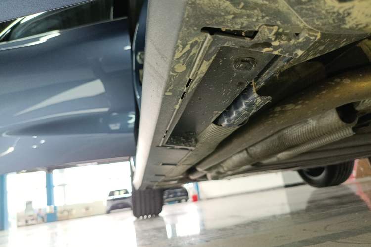 Used BYD Seal 06 New Energy 2025 DM-i Intelligent Drive 120KM Flagship Model Right Side Sill