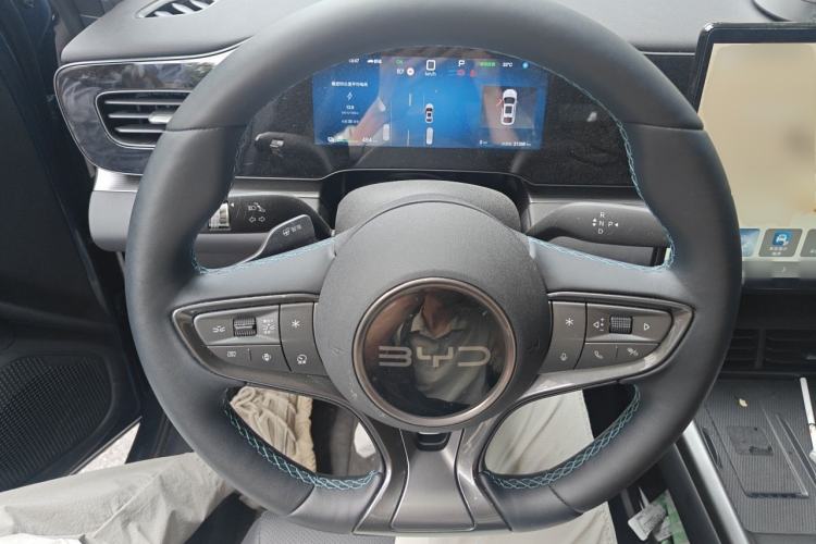 Used BYD Seal 06 New Energy 2025 EV 545KM Flagship Edition Steering Wheel