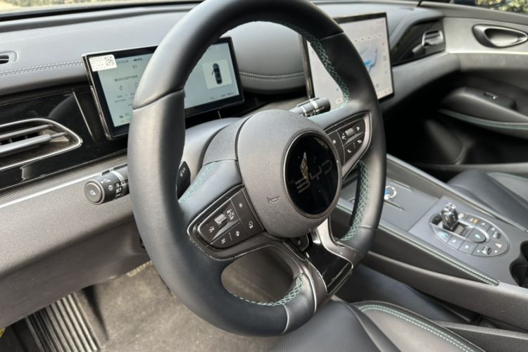 Used BYD Seal 06 New Energy 2025 DM-i Smart Drive 120KM Prestige Model Steering Wheel