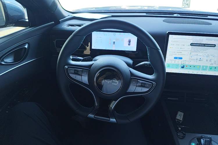 Used BYD Seal 06 New Energy 2025 DM-i Smart Drive 80KM Luxury Model Steering Wheel