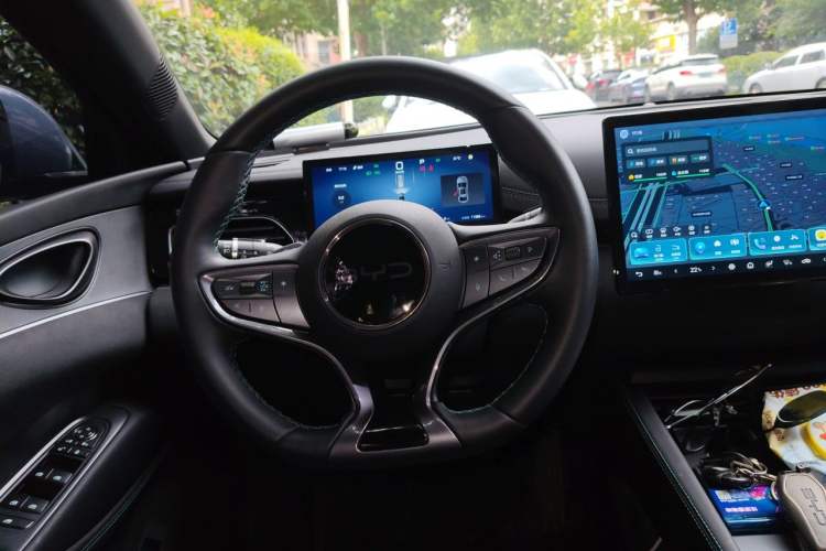 Used BYD Seal 06 New Energy 2025 DM-i Smart Drive 120KM Prestige Model Steering Wheel