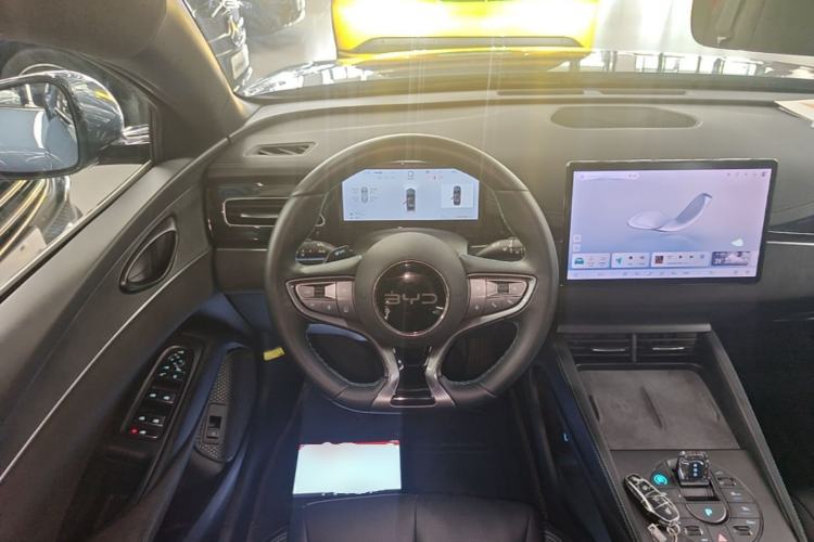 Used BYD Seal 06 New Energy 2025 DM-i Smart Drive 120KM Deluxe Model Steering Wheel