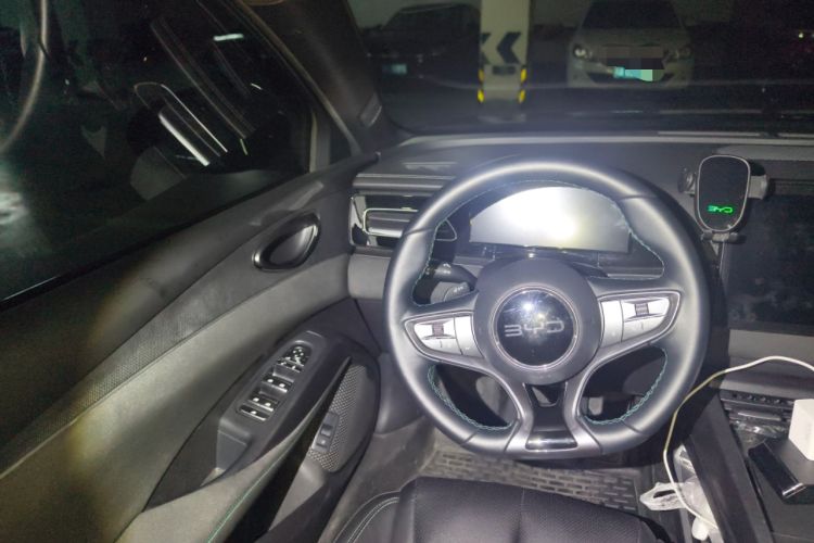 Used BYD Seal 06 New Energy 2025 DM-i Smart Drive 80KM Luxury Model Steering Wheel