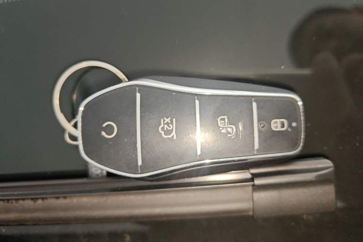 Used BYD Seal 06 New Energy 2025 DM-i Smart Drive 120KM Prestige Model Vehicle Key