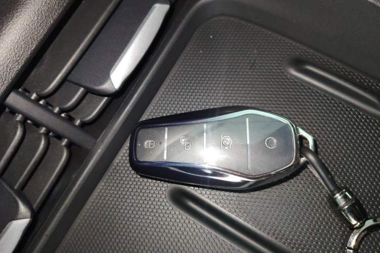 Used BYD Seal 06 New Energy 2025 DM-i Smart Drive 80KM Luxury Model Vehicle Key
