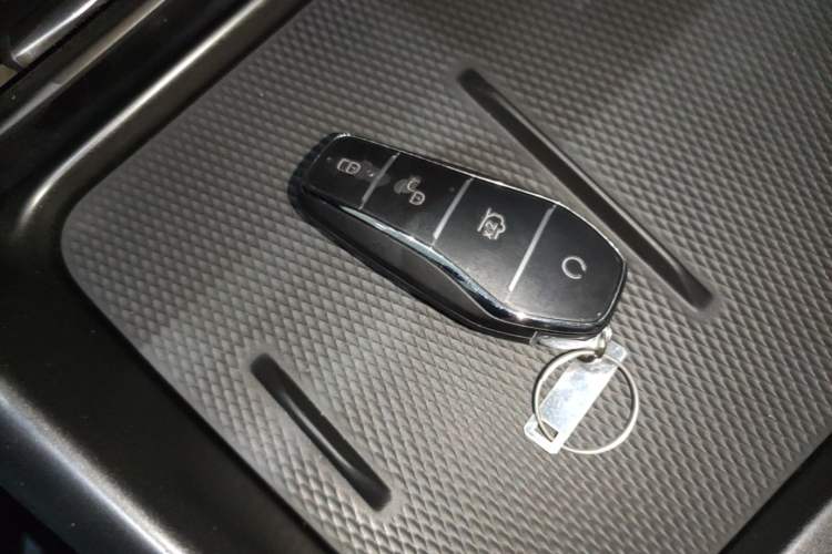 Used BYD Seal 06 New Energy 2025 EV 545KM Premium Edition Vehicle Key