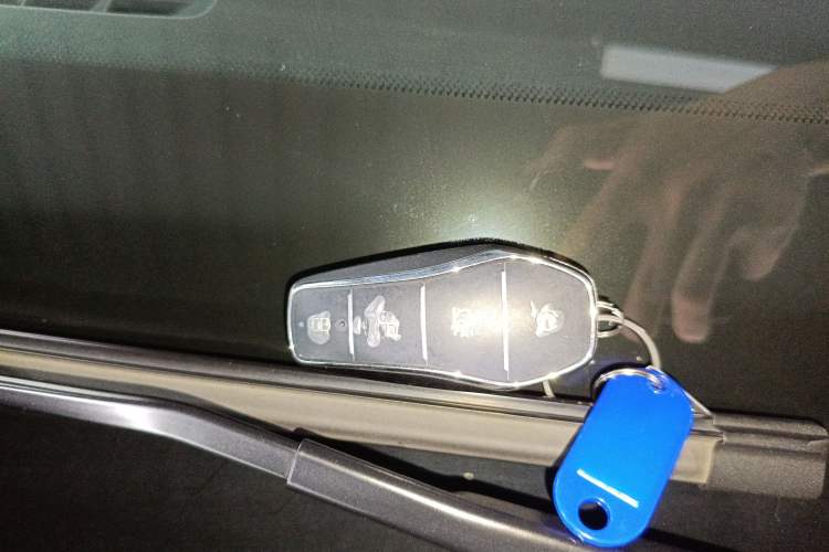 Used BYD Seal 06 New Energy 2025 DM-i Intelligent Drive 120KM Flagship Model Vehicle Key