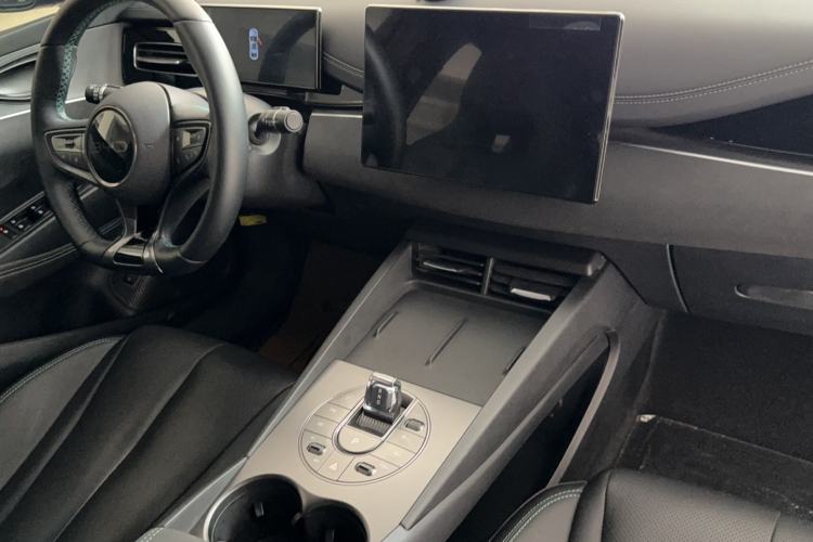 Used BYD Seal 06 New Energy 2025 DM-i Smart Drive 80KM Luxury Model Audio And AC Panel