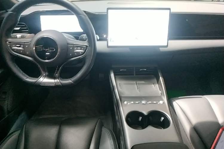 Used BYD Seal 06 New Energy 2025 EV 470KM Prestige Edition Audio And AC Panel