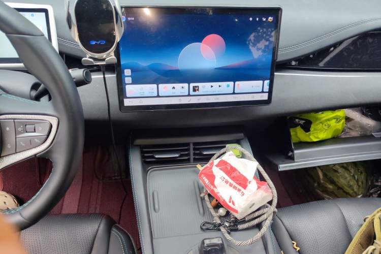 Used BYD Seal 06 New Energy 2025 DM-i Smart Drive 120KM Deluxe Model Audio And AC Panel