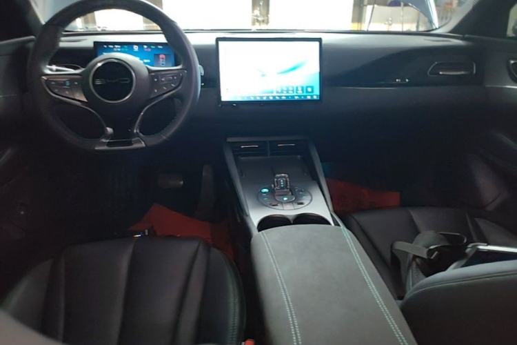 Used BYD Seal 06 New Energy 2025 DM-i Smart Drive 80KM Prestige Model Center Console