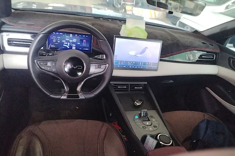Used BYD Seal 06 New Energy 2025 DM-i Smart Drive 80KM Prestige Model Center Console