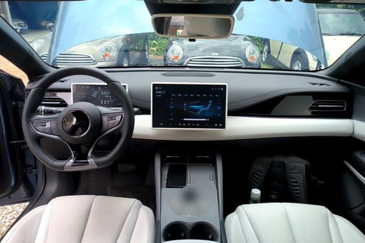 Used BYD Seal 06 New Energy 2025 DM-i Smart Drive 120KM Prestige Model Center Console
