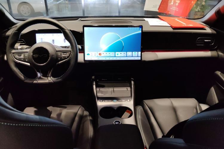 Used BYD Seal 06 New Energy 2025 EV 545KM Flagship Edition Center Console