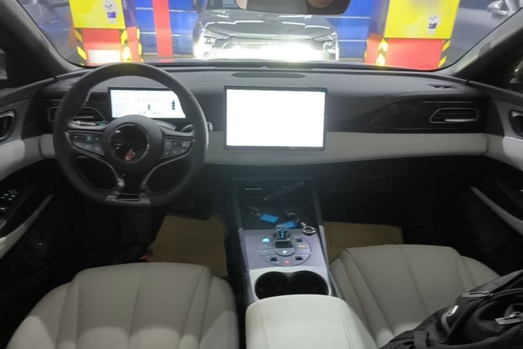 Used BYD Seal 06 New Energy 2025 DM-i Smart Drive 80KM Luxury Model Center Console
