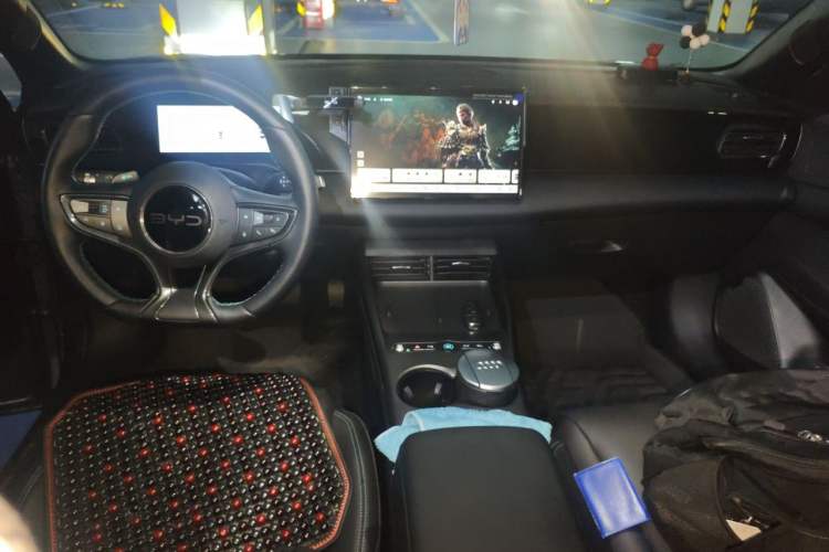Used BYD Seal 06 New Energy 2025 EV 470KM Prestige Edition Center Console