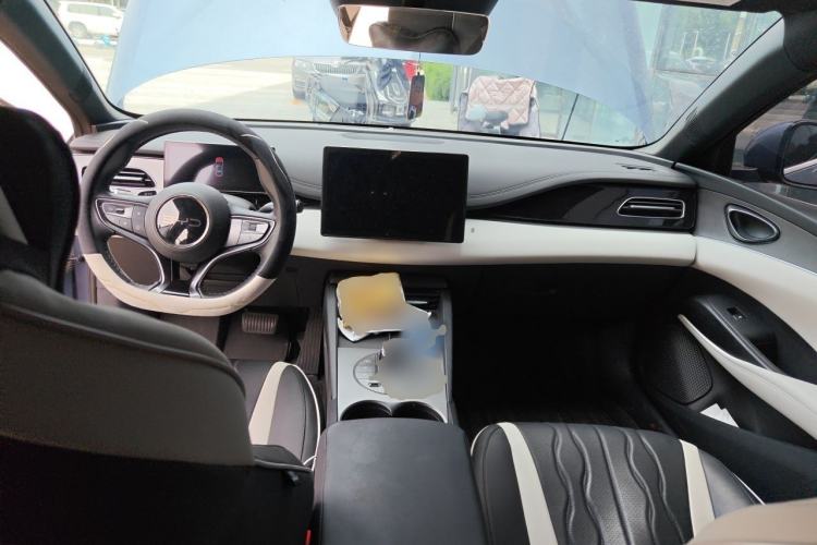 Used BYD Seal 06 New Energy 2025 DM-i Smart Drive 80KM Luxury Model Center Console