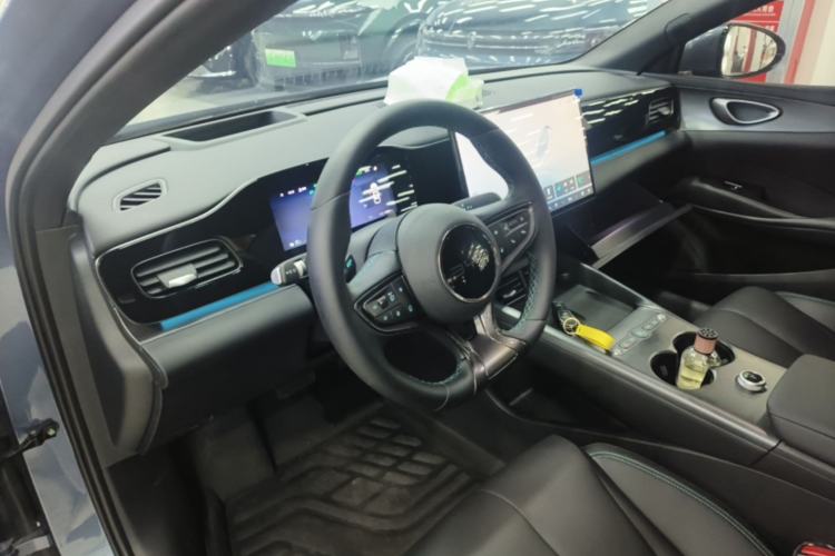 Used BYD Seal 06 New Energy 2025 EV 545KM Flagship Edition Center Console