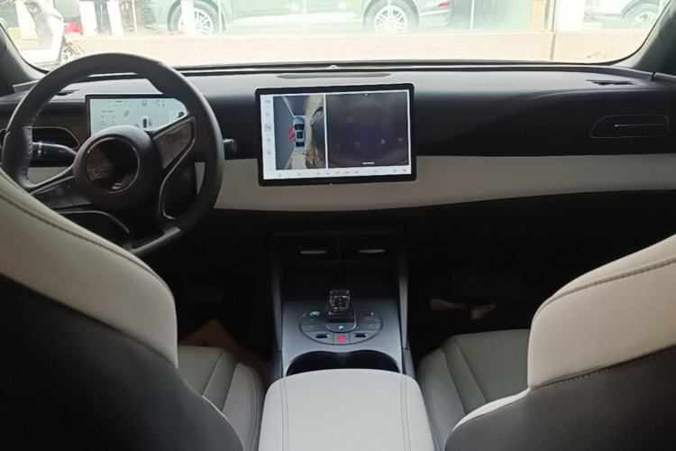 Used BYD Seal 06 New Energy 2025 DM-i Smart Drive 80KM Luxury Model Center Console