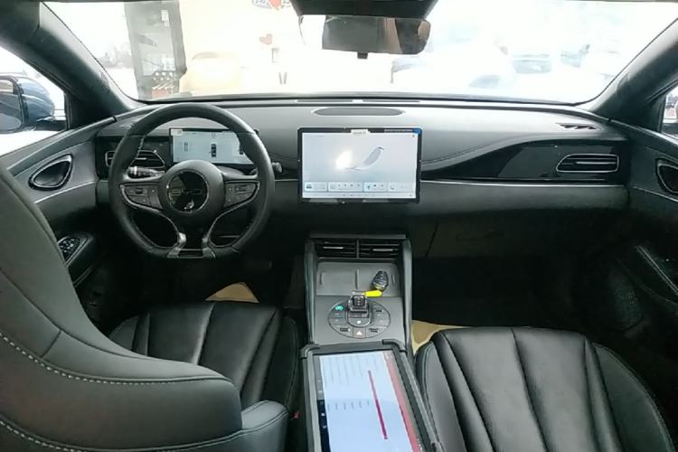 Used BYD Seal 06 New Energy 2025 DM-i Smart Drive 120KM Deluxe Model Center Console