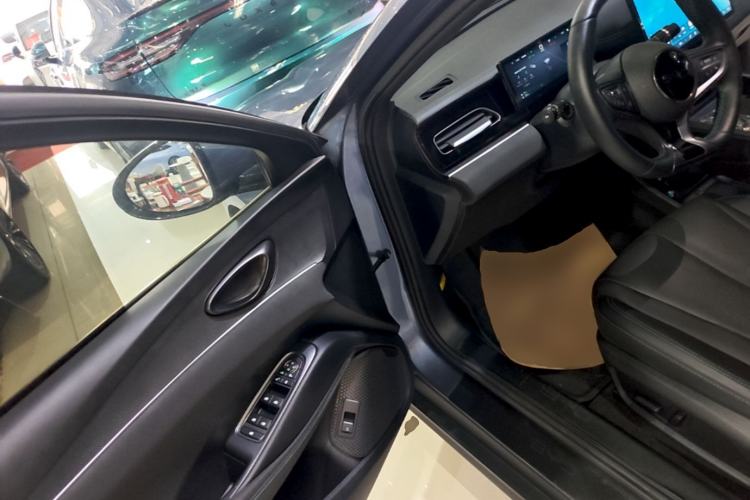 Used BYD Seal 06 New Energy 2025 DM-i Smart Drive 120KM Prestige Model Driver Seat