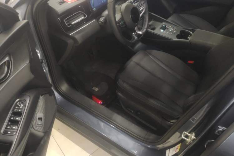 Used BYD Seal 06 New Energy 2025 DM-i Smart Drive 80KM Prestige Model Driver Seat