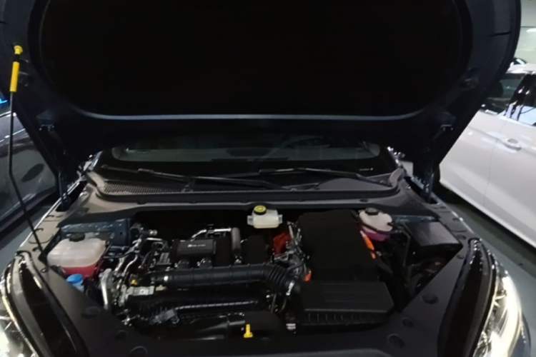 Used BYD Seal 06 New Energy 2025 DM-i Smart Drive 120KM Deluxe Model Engine Bay