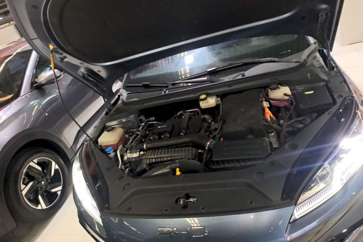 Used BYD Seal 06 New Energy 2025 DM-i Smart Drive 120KM Prestige Model Engine Bay