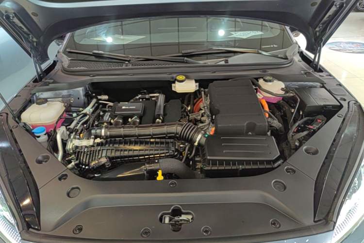 Used BYD Seal 06 New Energy 2025 DM-i Smart Drive 120KM Prestige Model Engine Bay