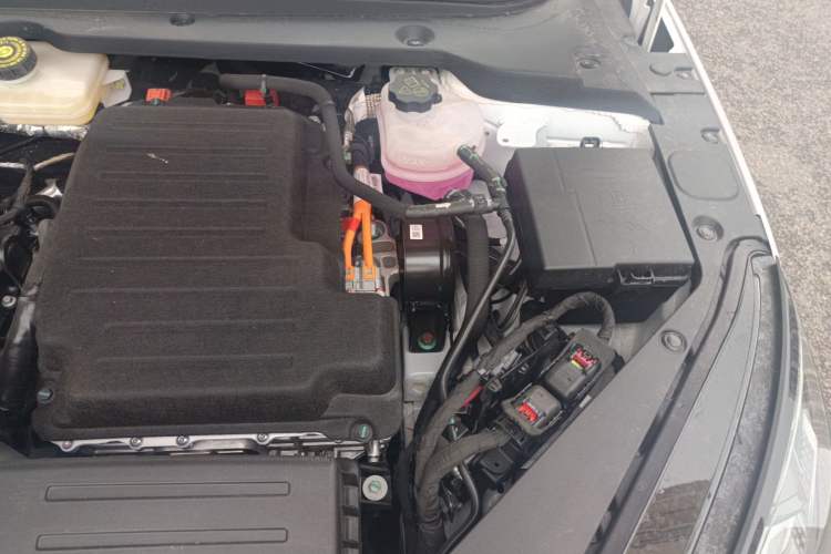 Used BYD Seal 06 New Energy 2025 DM-i Smart Drive 80KM Luxury Model Engine Bay Left