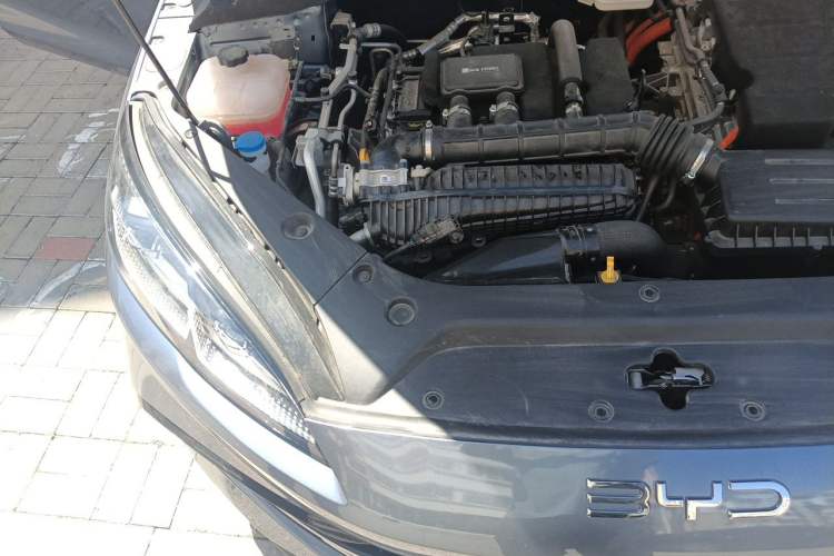 Used BYD Seal 06 New Energy 2025 DM-i Smart Drive 120KM Prestige Model Engine Bay Right