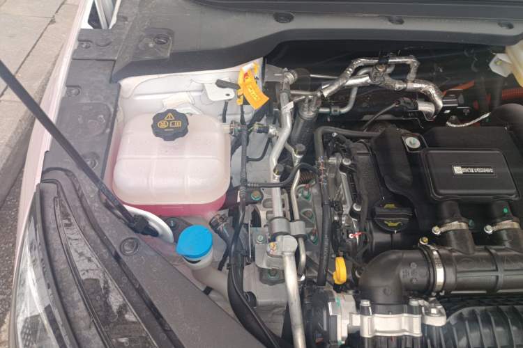 Used BYD Seal 06 New Energy 2025 DM-i Smart Drive 80KM Luxury Model Engine Bay Right