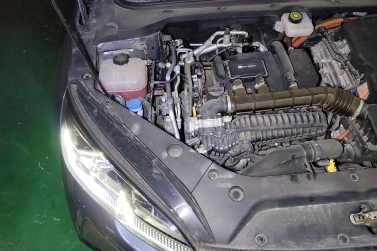 Used BYD Seal 06 New Energy 2025 DM-i Smart Drive 120KM Prestige Model Engine Bay Right