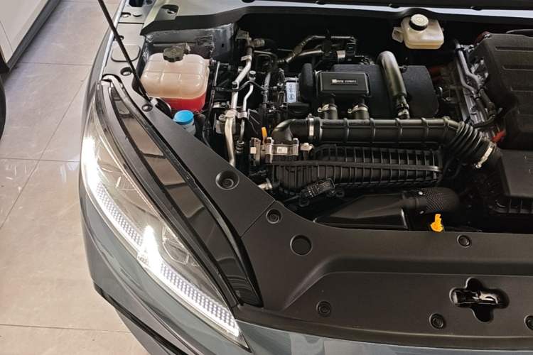 Used BYD Seal 06 New Energy 2025 DM-i Smart Drive 120KM Deluxe Model Engine Bay Right