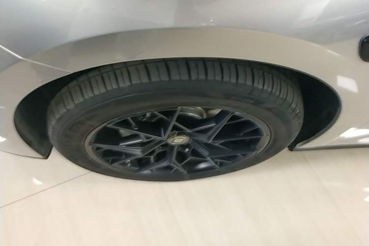 Used BYD Seal 06 New Energy 2025 DM-i Smart Drive 80KM Luxury Model Exterior 4