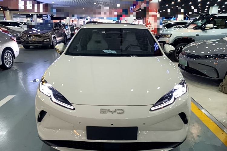 Used BYD Seal 06 New Energy 2025 EV 545KM Premium Edition Front