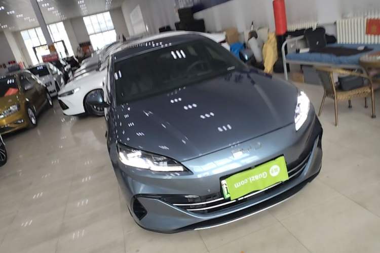 Used BYD Seal 06 New Energy 2025 DM-i Smart Drive 80KM Prestige Model Front Right 45 Deg