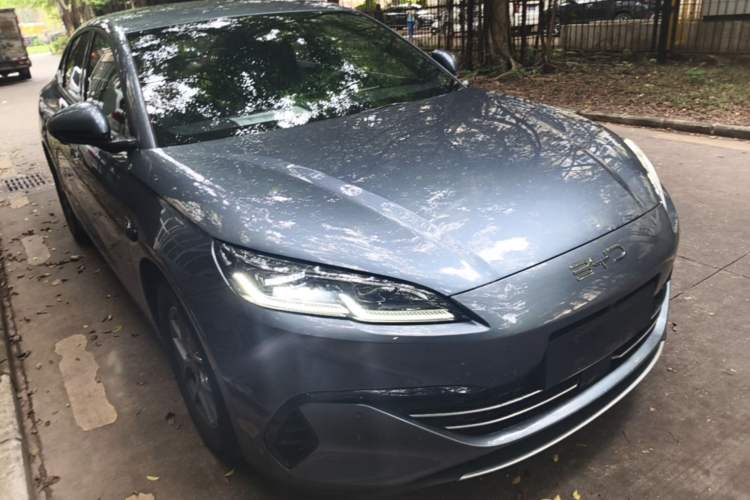 Used BYD Seal 06 New Energy 2025 DM-i Smart Drive 80KM Luxury Model Front Right 45 Deg