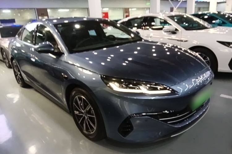 Used BYD Seal 06 New Energy 2025 DM-i Smart Drive 120KM Deluxe Model Front Right 45 Deg
