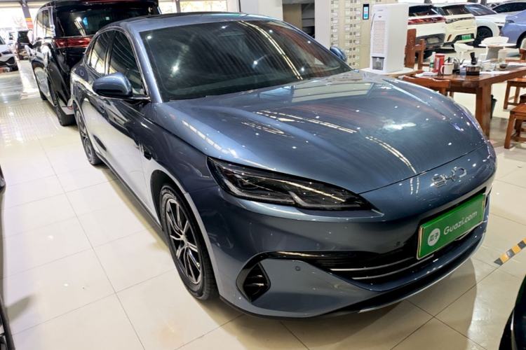 Used BYD Seal 06 New Energy 2025 DM-i Smart Drive 120KM Prestige Model Front Right 45 Deg