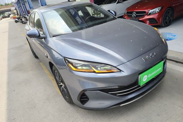 Used BYD Seal 06 New Energy 2025 DM-i Smart Drive 120KM Deluxe Model Front Right 45 Deg
