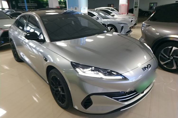 Used BYD Seal 06 New Energy 2025 DM-i Smart Drive 80KM Luxury Model Front Right 45 Deg
