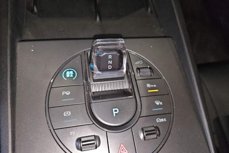 Used BYD Seal 06 New Energy 2025 DM-i Smart Drive 80KM Luxury Model Gear Lever