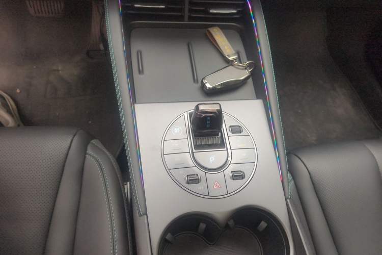 Used BYD Seal 06 New Energy 2025 DM-i Smart Drive 120KM Prestige Model Gear Lever