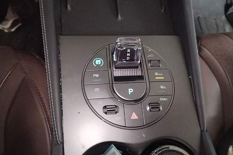 Used BYD Seal 06 New Energy 2025 DM-i Smart Drive 80KM Prestige Model Gear Lever