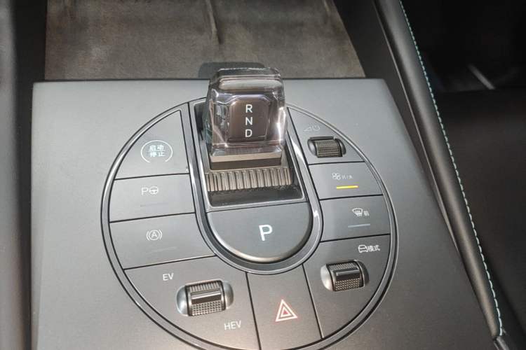 Used BYD Seal 06 New Energy 2025 DM-i Smart Drive 120KM Deluxe Model Gear Lever